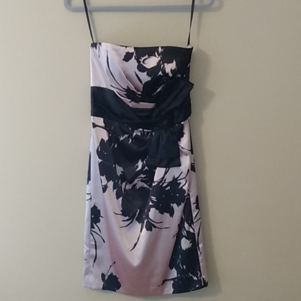 Semi formal White House Black Market dress